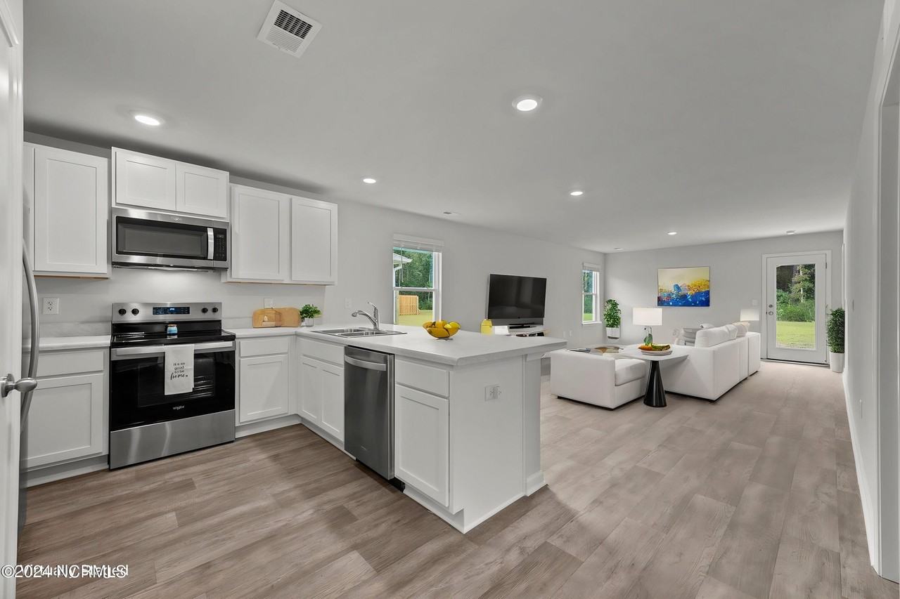 2098 Course Ln - Photo 3 of 26