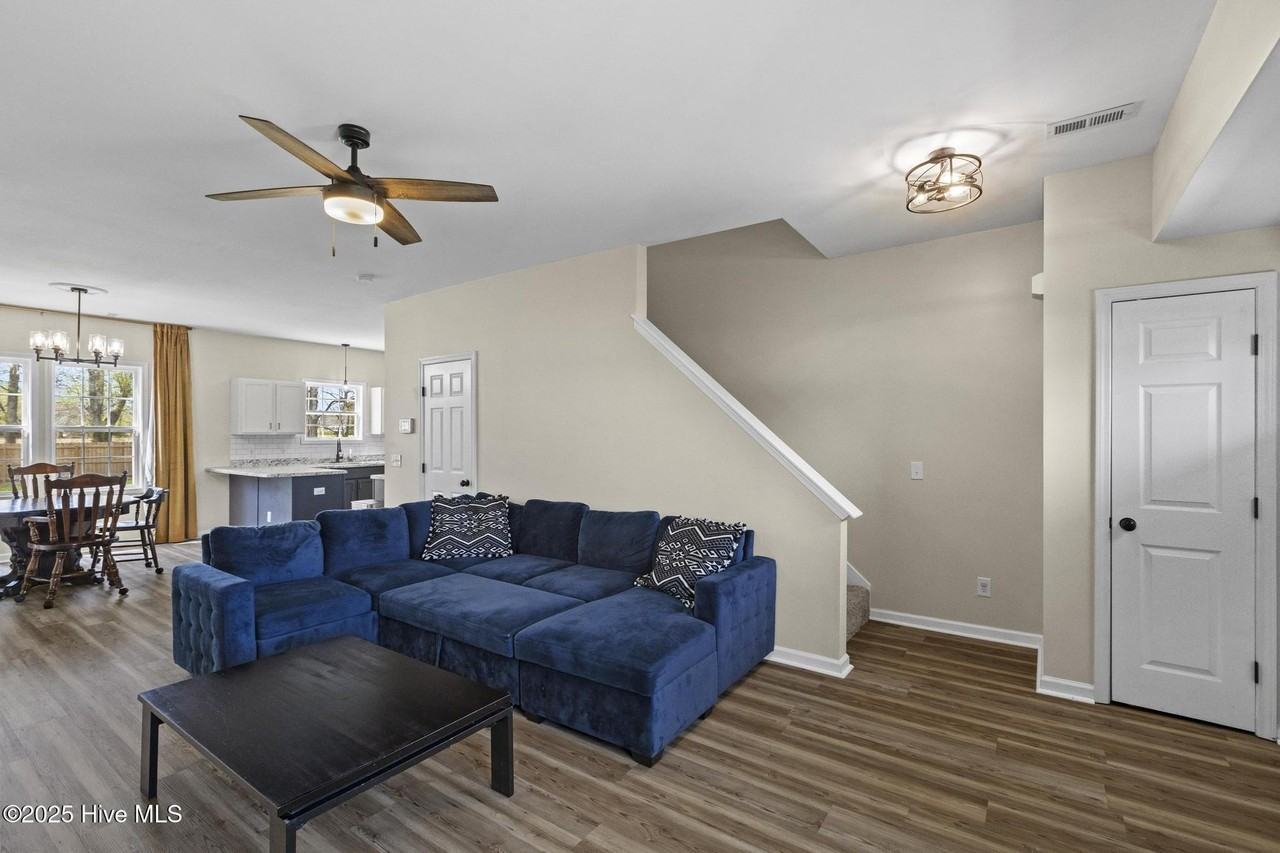 132 Azalea Plantation Boulevard - Photo 7 of 50