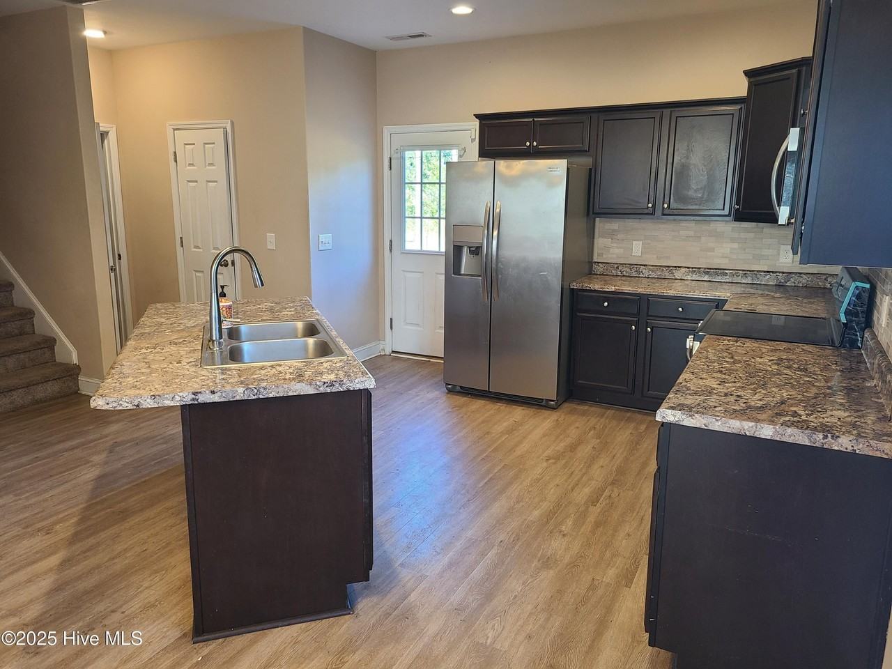 525 Everett Glades - Photo 6 of 30