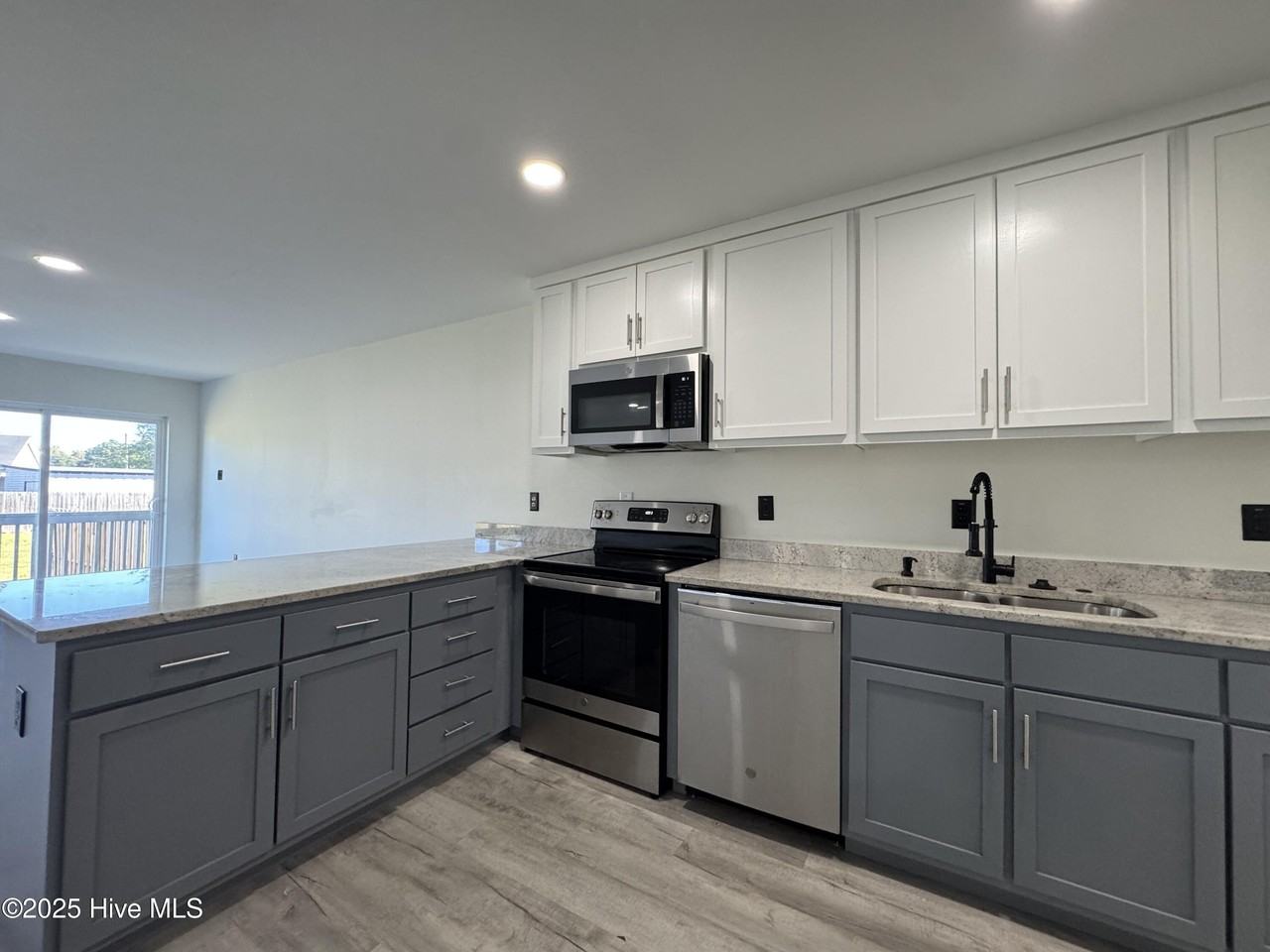 309 Robin Court #A - Photo 6 of 22