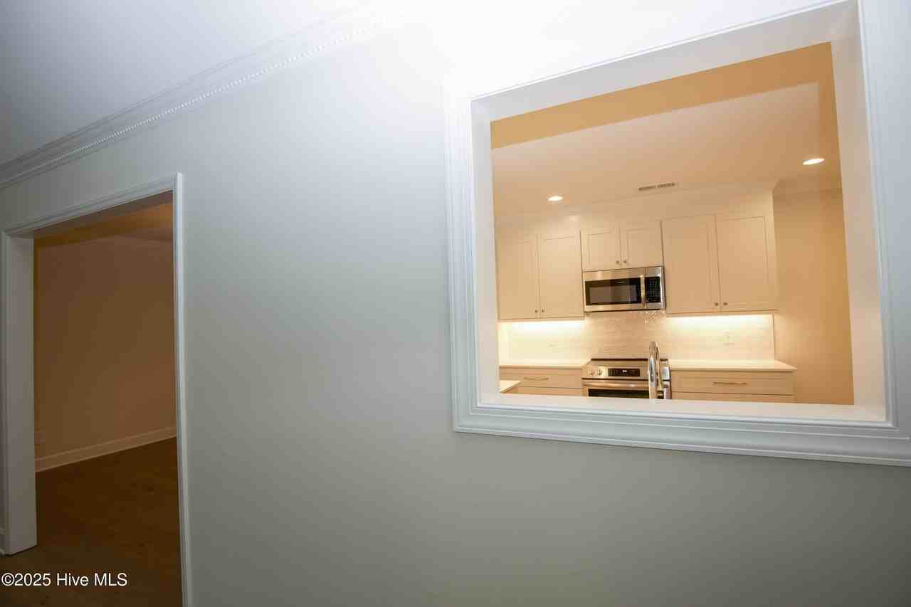 412 Love Forty Dr W - Photo 7 of 47