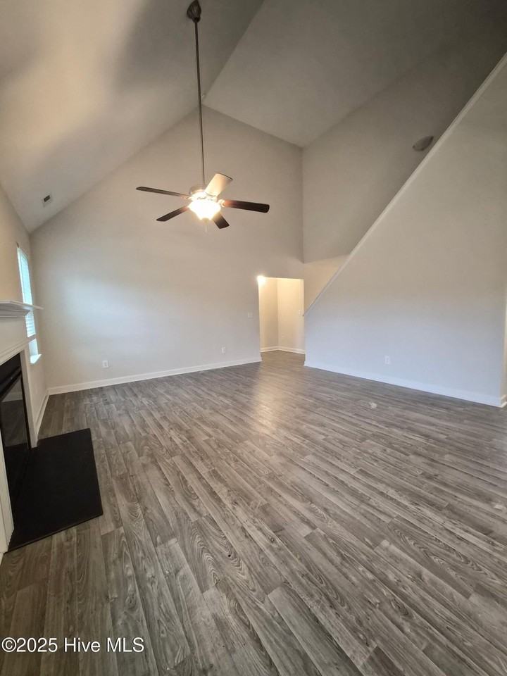 616 Riggs Rd - Photo 4 of 38