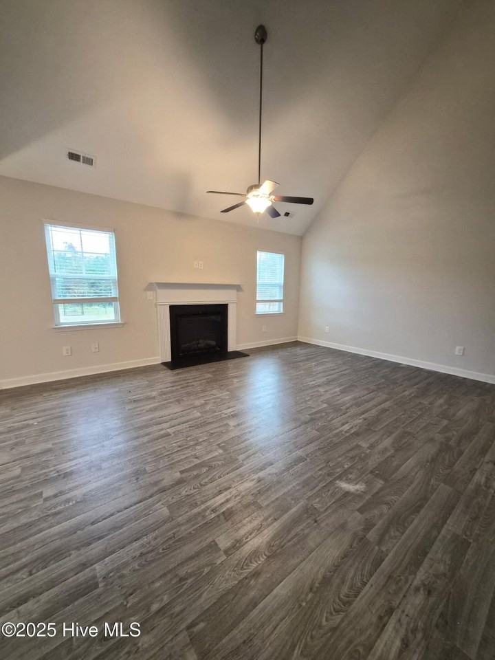 616 Riggs Rd - Photo 5 of 38