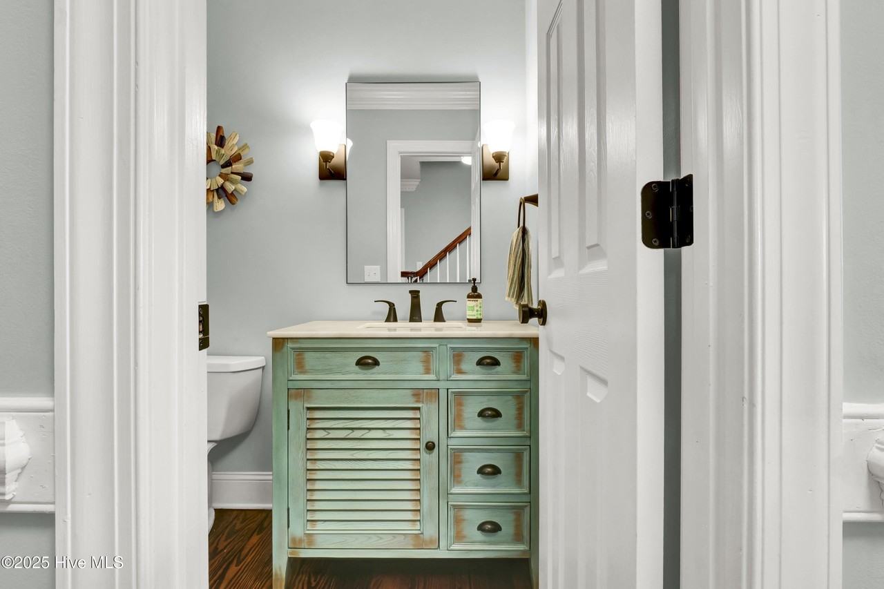 7308 Canal Dr - Photo 6 of 46