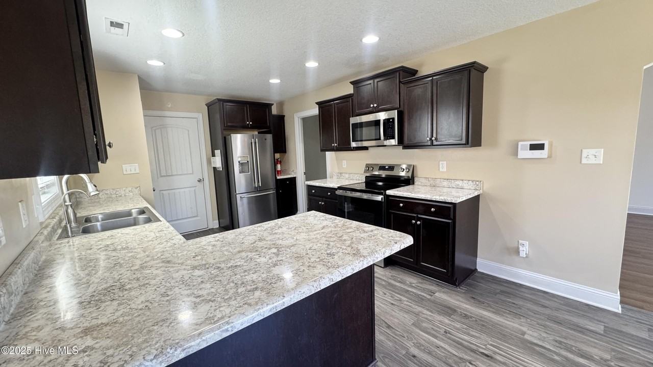 719 Kiwi Stone Cir - Photo 6 of 25