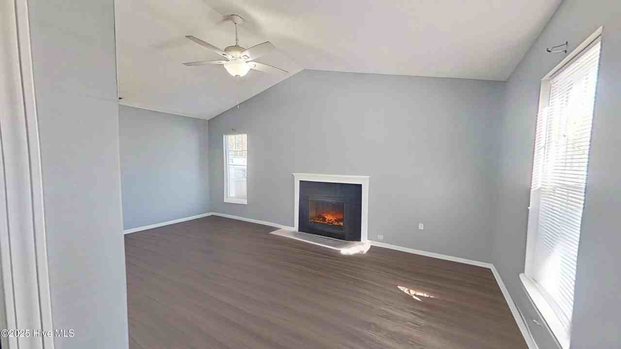 1163 Pueblo Dr - Photo 2 of 20