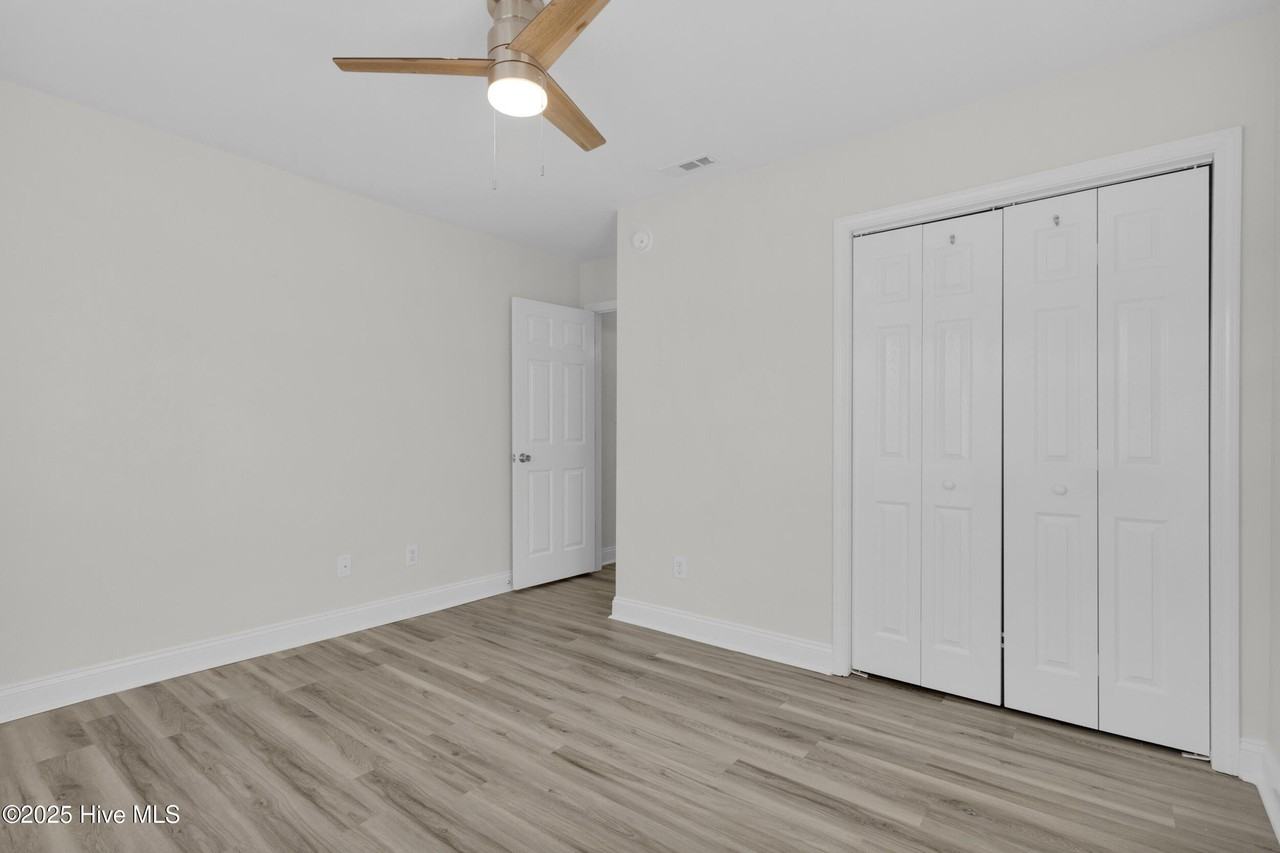 204 Two Oaks Ct - Photo 5 of 30