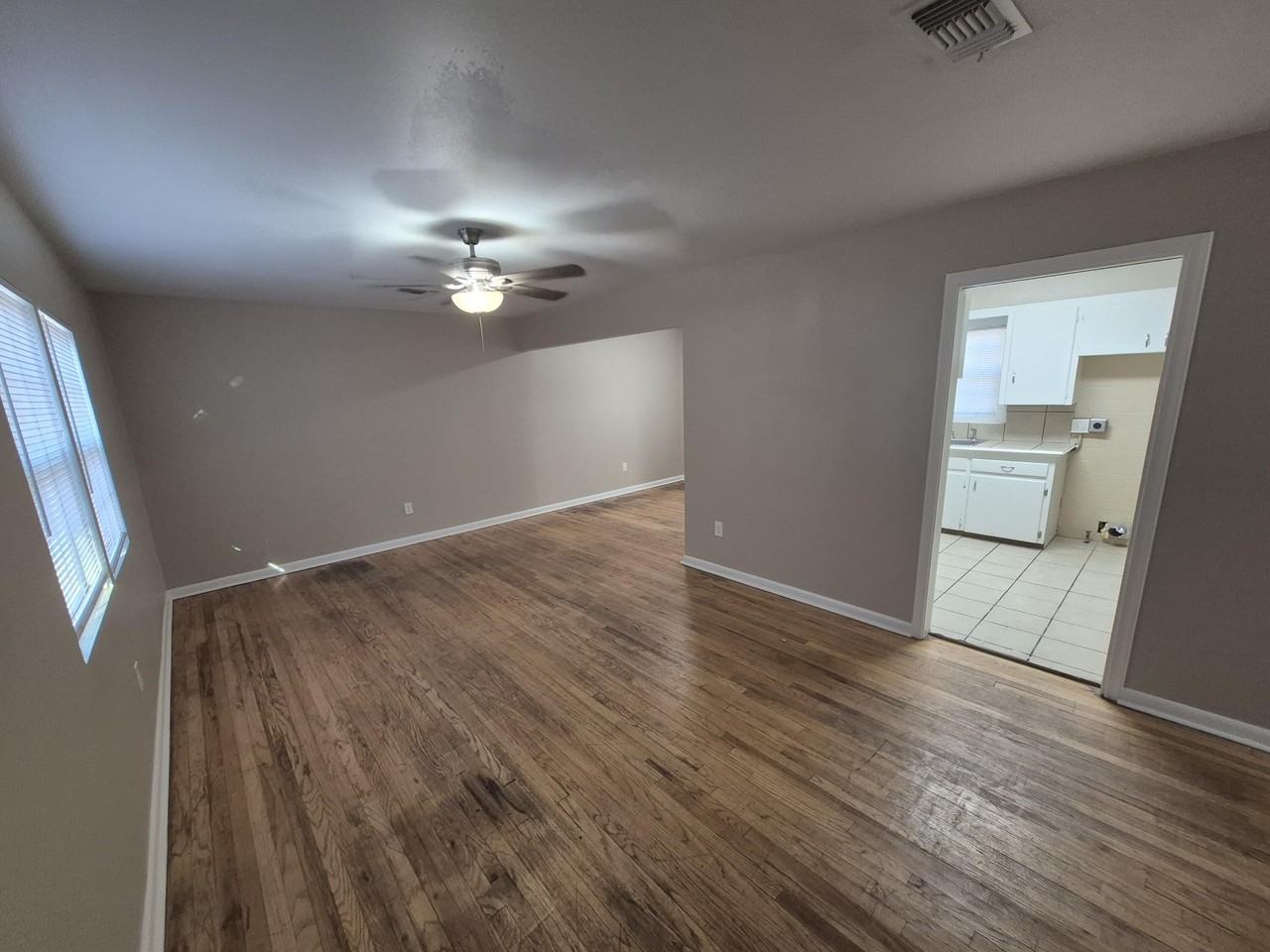 5403 Avenue B - Photo 2 of 15