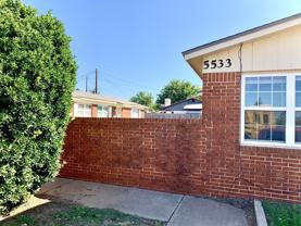 5533 34th St Apt A #A - Photo 1 of 1