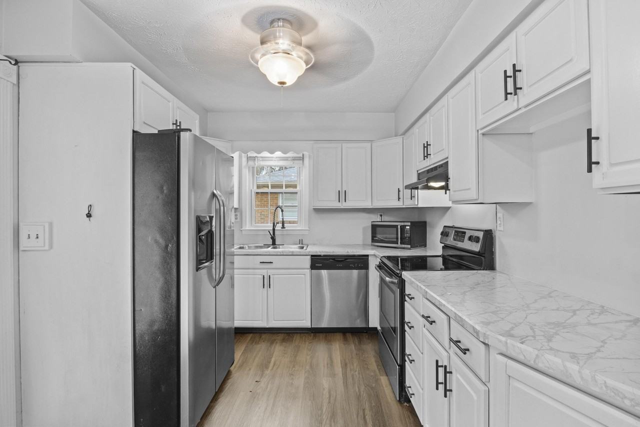 4067 Winnipeg Way - Photo 5 of 13