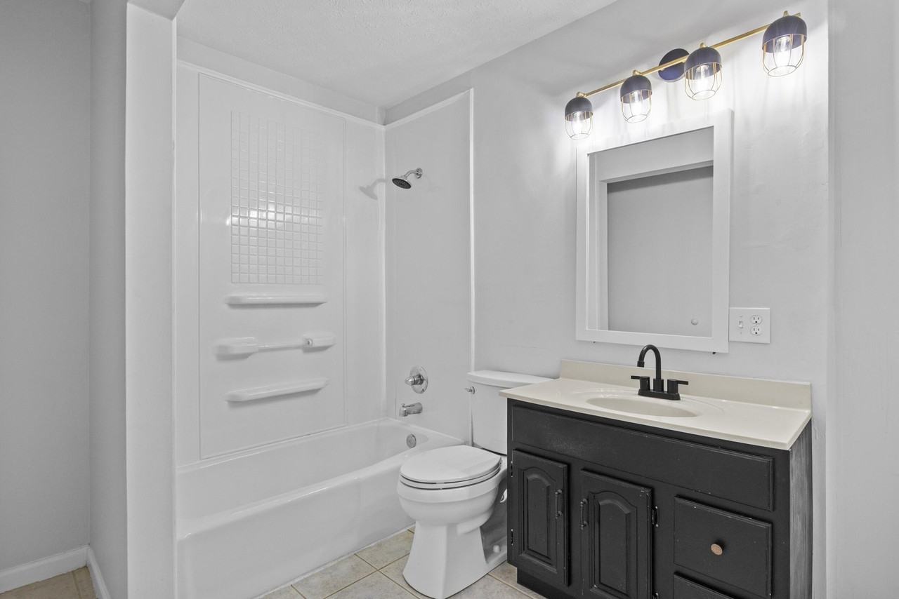 4067 Winnipeg Way - Photo 6 of 13