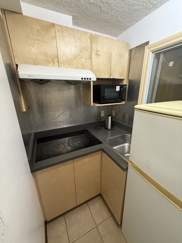 3850 McKay Dr - Photo 3 of 6