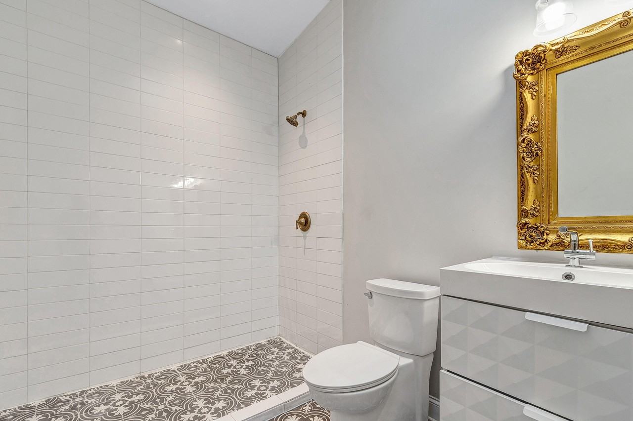 N Calvert St - Photo 4 of 8