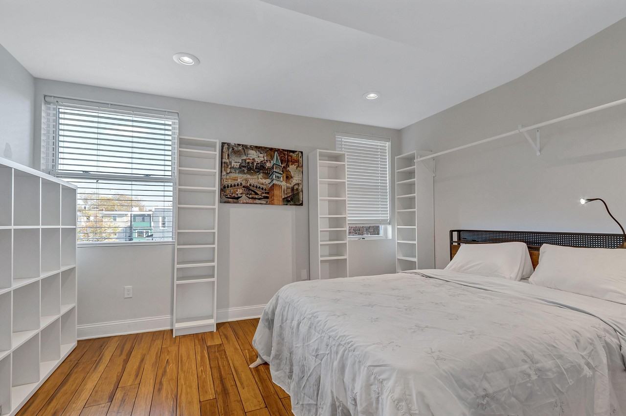 N Calvert St - Photo 7 of 8