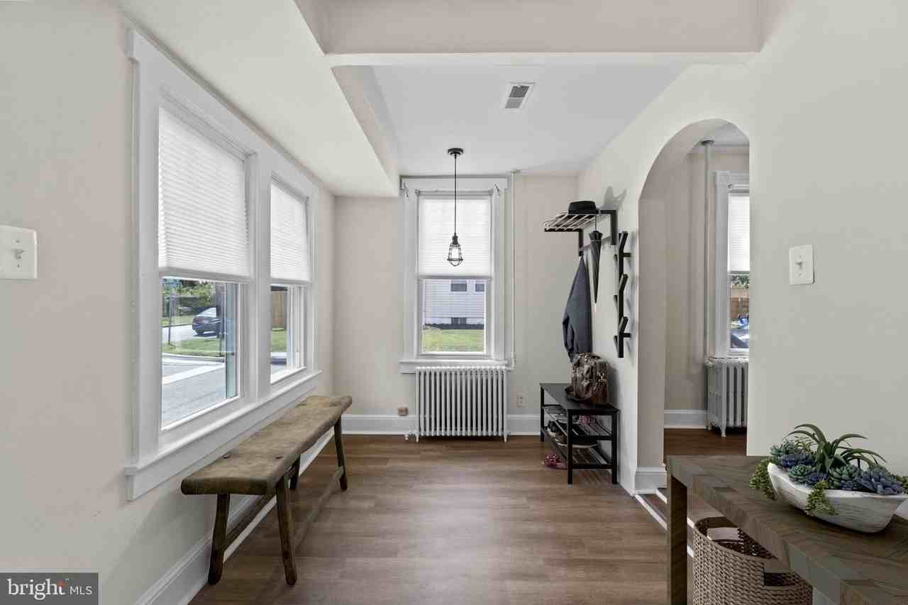 5022 Branchville Rd - Photo 4 of 20