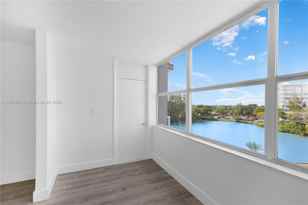 1300 Ne Miami Gardens Dr Unit 1010E  