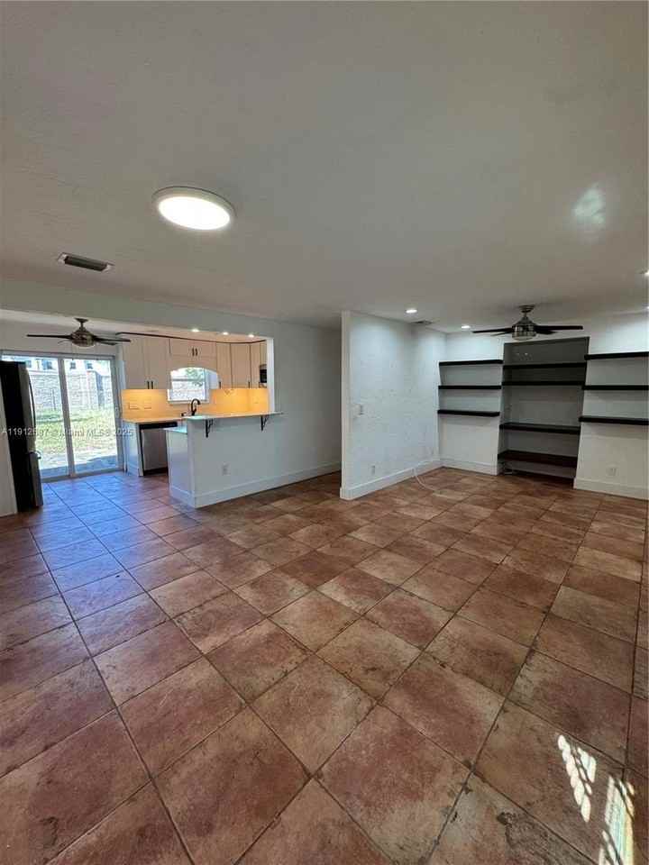 3110 N 58th Ave #3110 - Photo 6 of 27