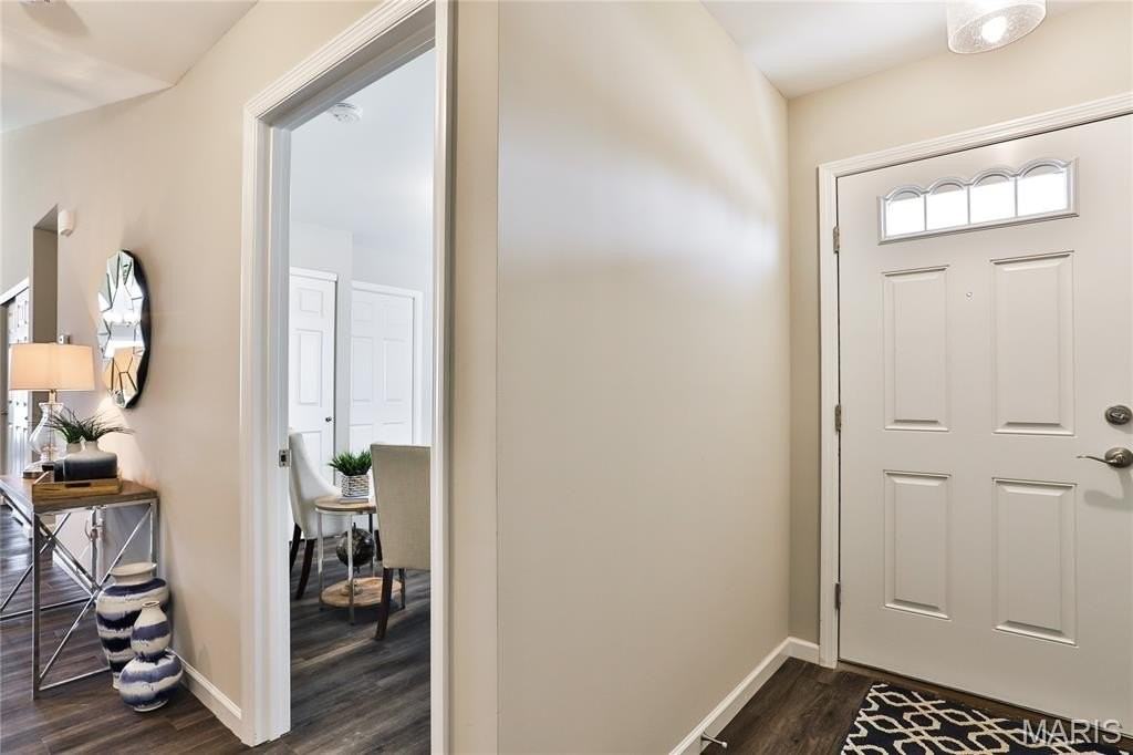 303 Red Rocks Dr - Photo 2 of 28