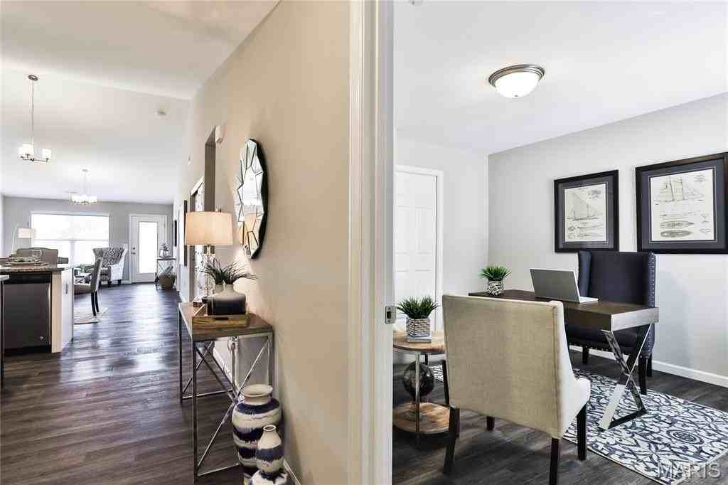 303 Red Rocks Dr - Photo 3 of 28