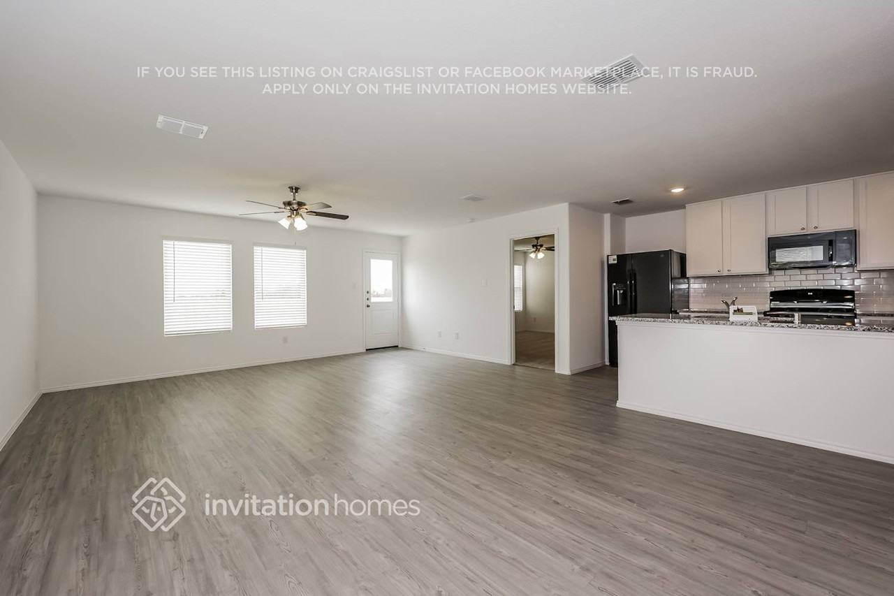 10225 Hackberry Spring Way - Photo 5 of 17