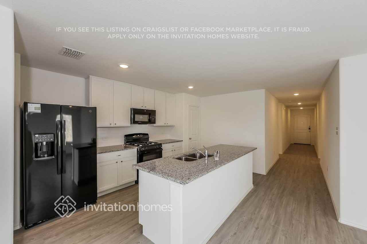 10225 Hackberry Spring Way - Photo 6 of 17