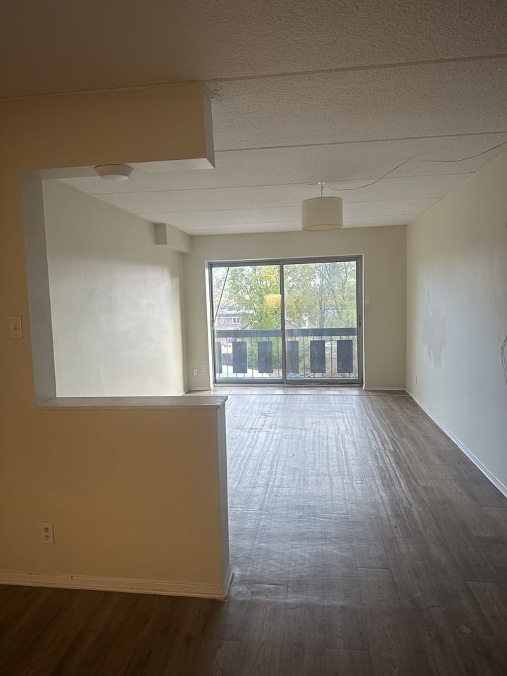 71 Boulevard Fournier #309 - Photo 2 of 6