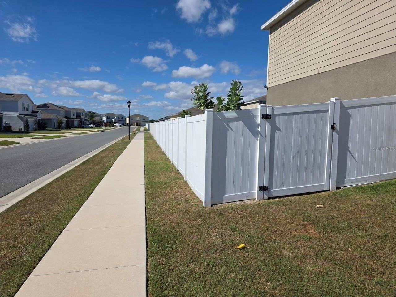 1128 Eagle Claw Ln - Photo 3 of 21