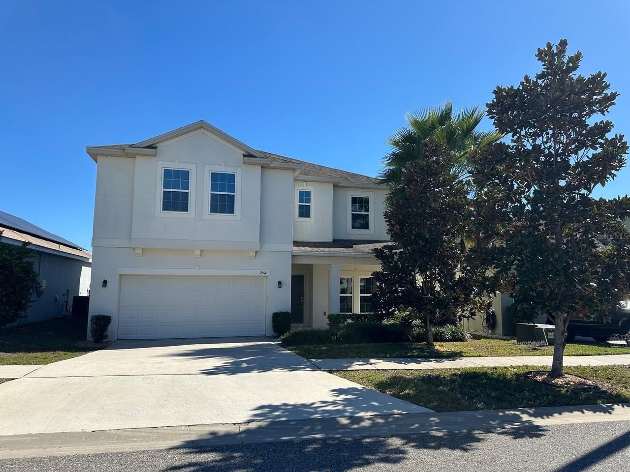 2510 Sanderling St - Photo 3 of 26