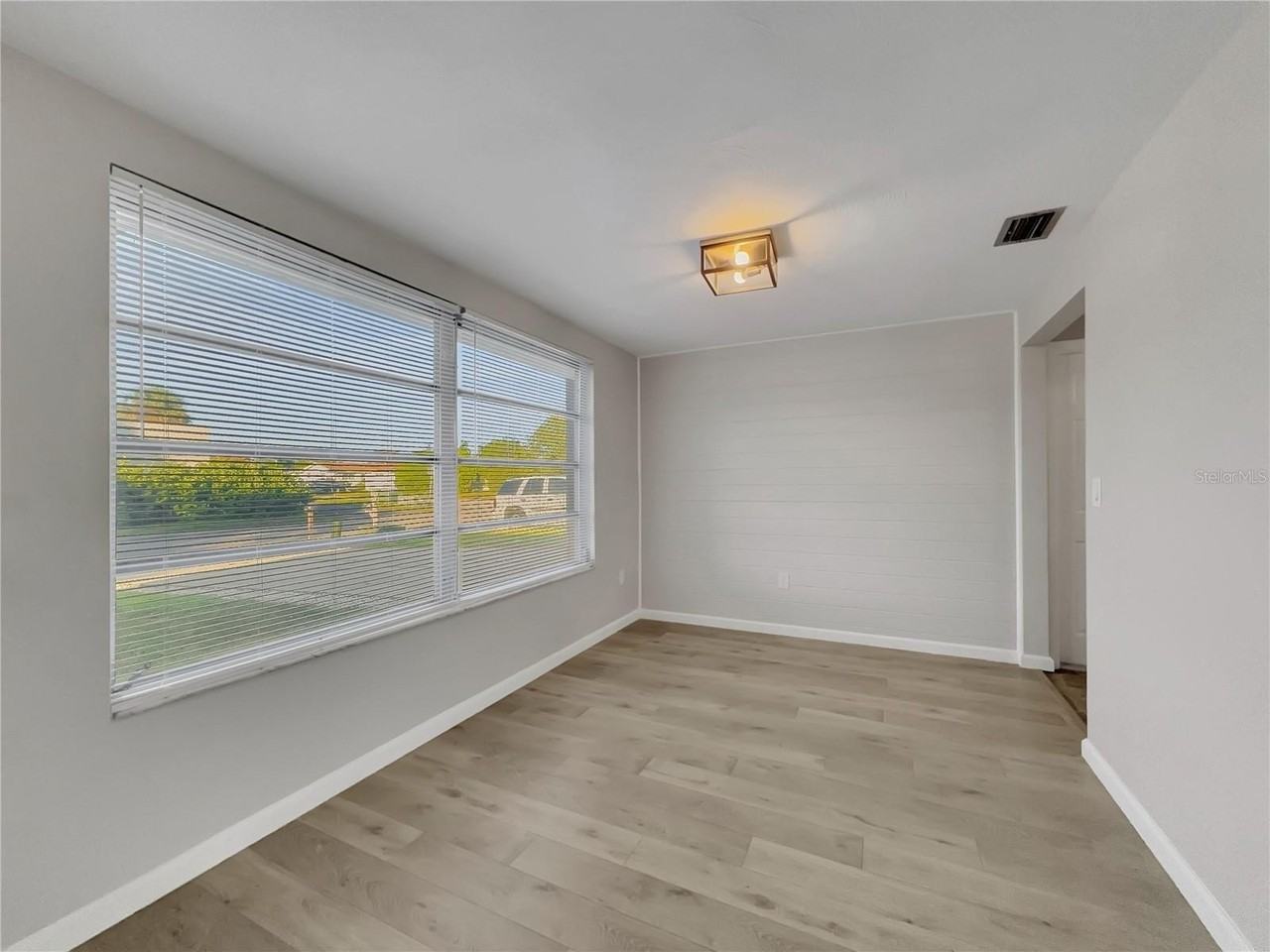 9240 Glen Moor Ln - Photo 5 of 22