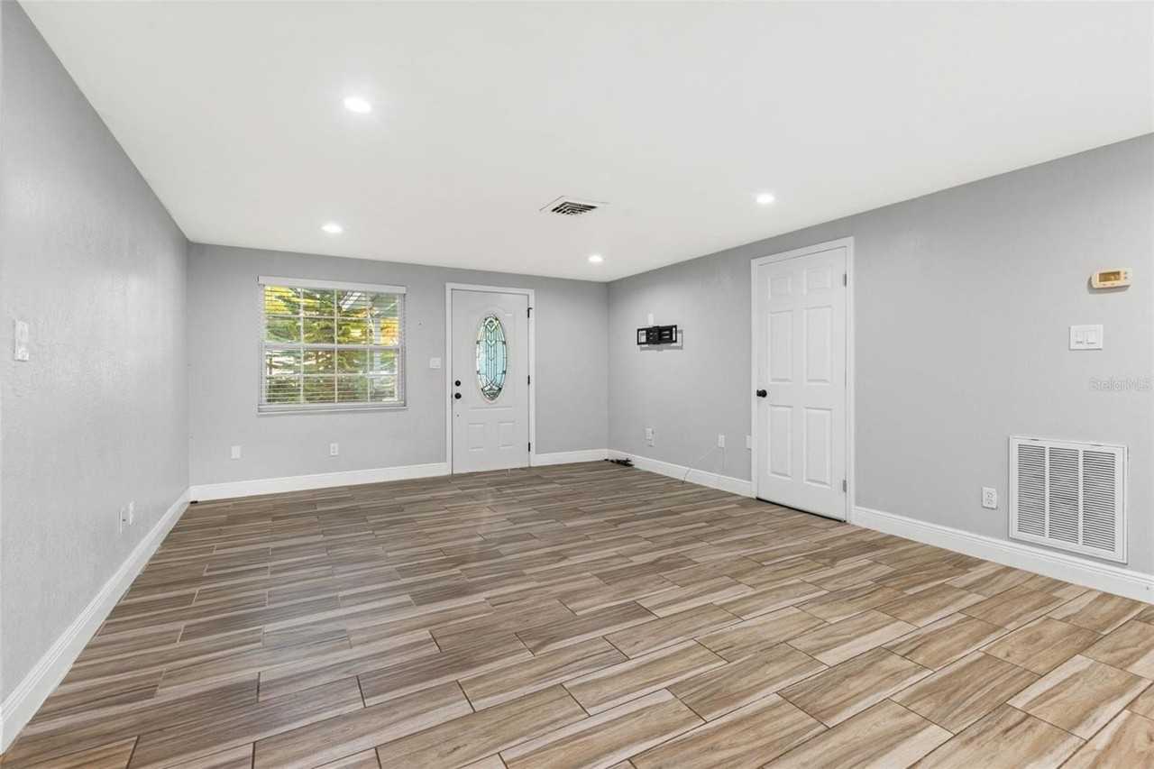 14810 55th Way N - Photo 3 of 21