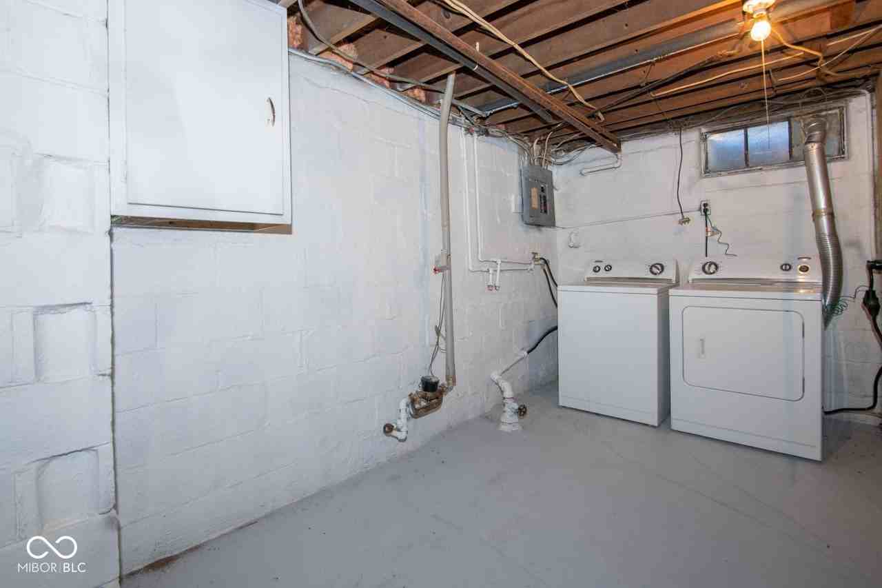 4923 Carvel Ave - Photo 5 of 27