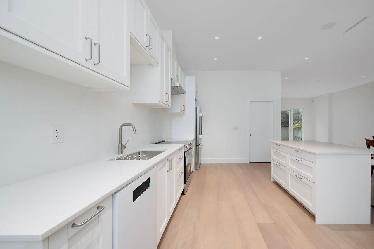 4159 Burkehill Road #BSMT - Photo 6 of 20