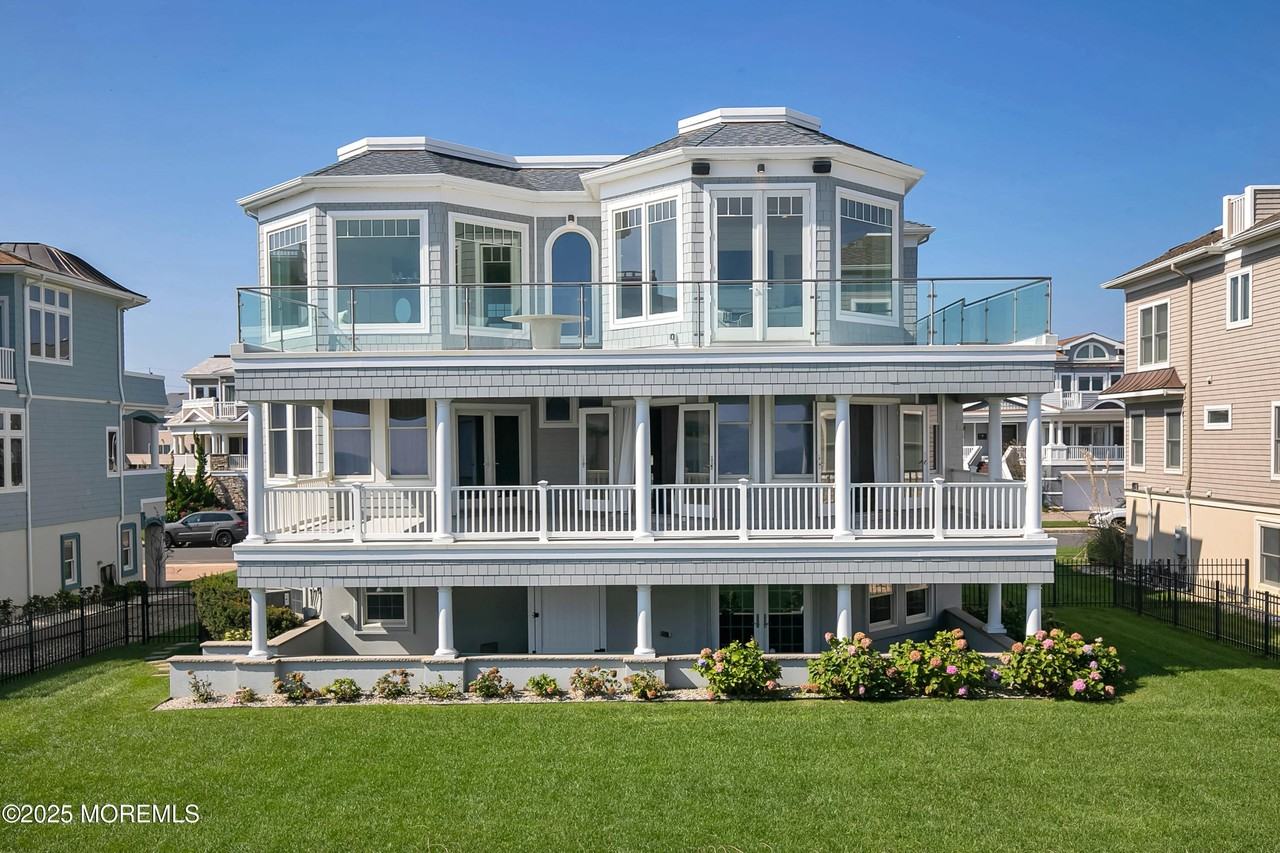 15 Tradewinds Ln - Photo 3 of 43