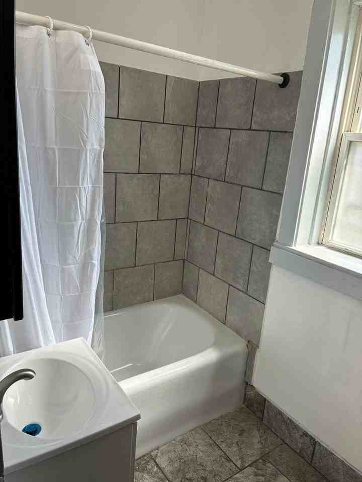 1206 North Laramie Avenue #1A - Photo 6 of 12