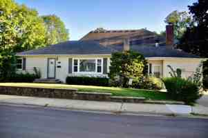 featured image of 110 W 12th Ave