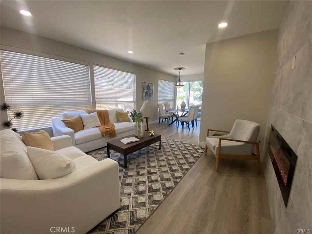 4358 Foxrun Drive - Photo 4 of 12