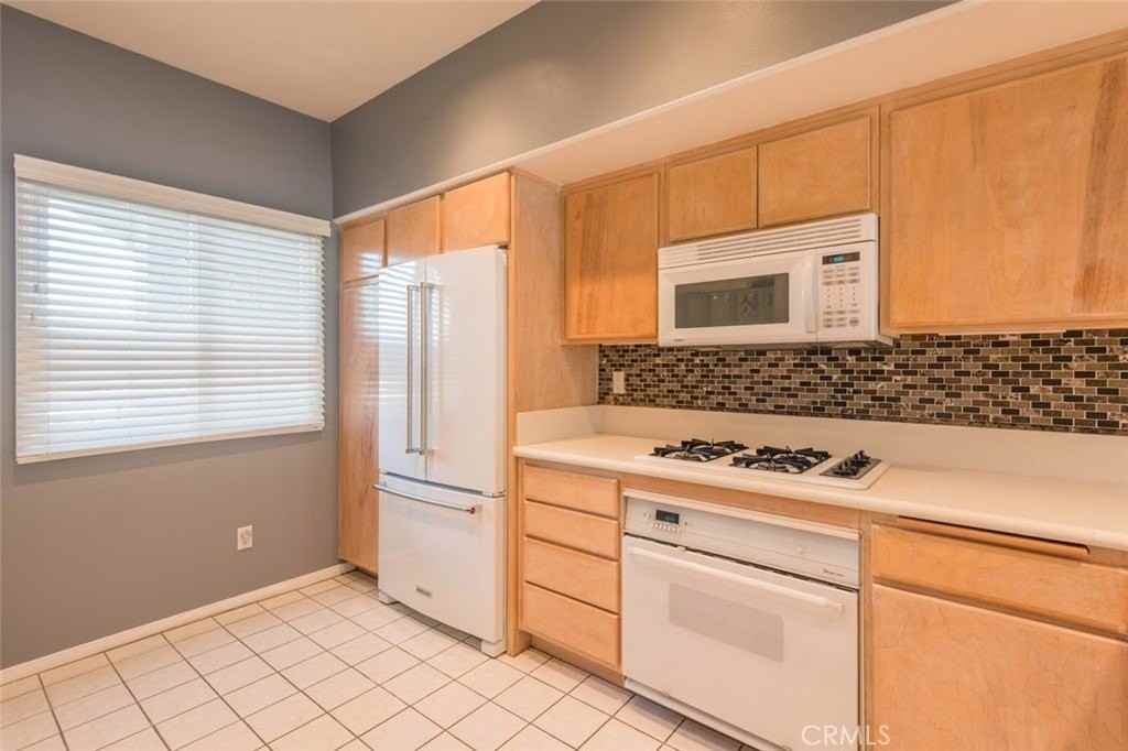 200 Pacific Coast Hwy #314 - Photo 3 of 26