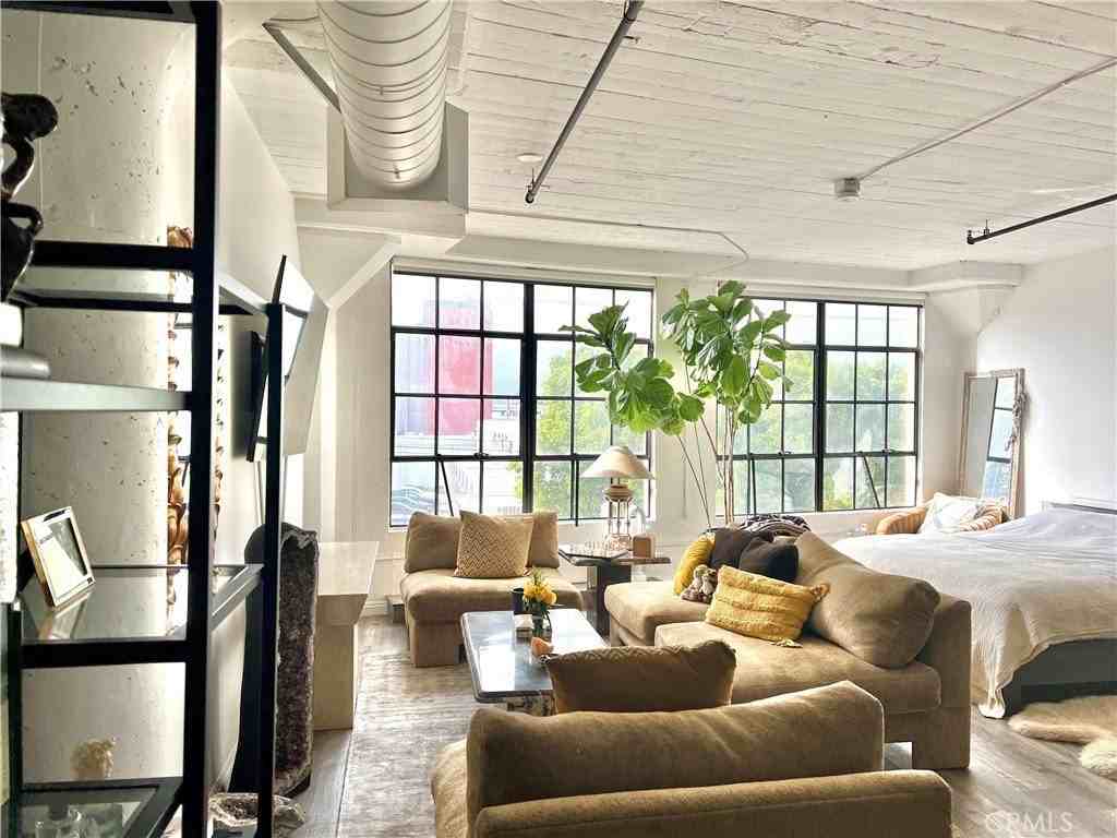 200 N San Fernando Rd #219