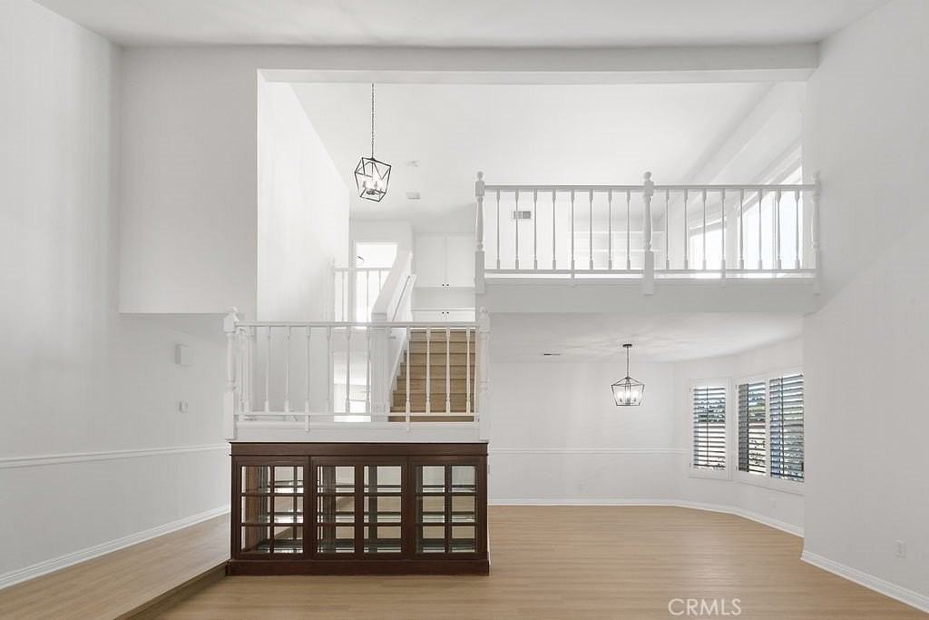 29950 Rolling Ridge Dr - Photo 3 of 26