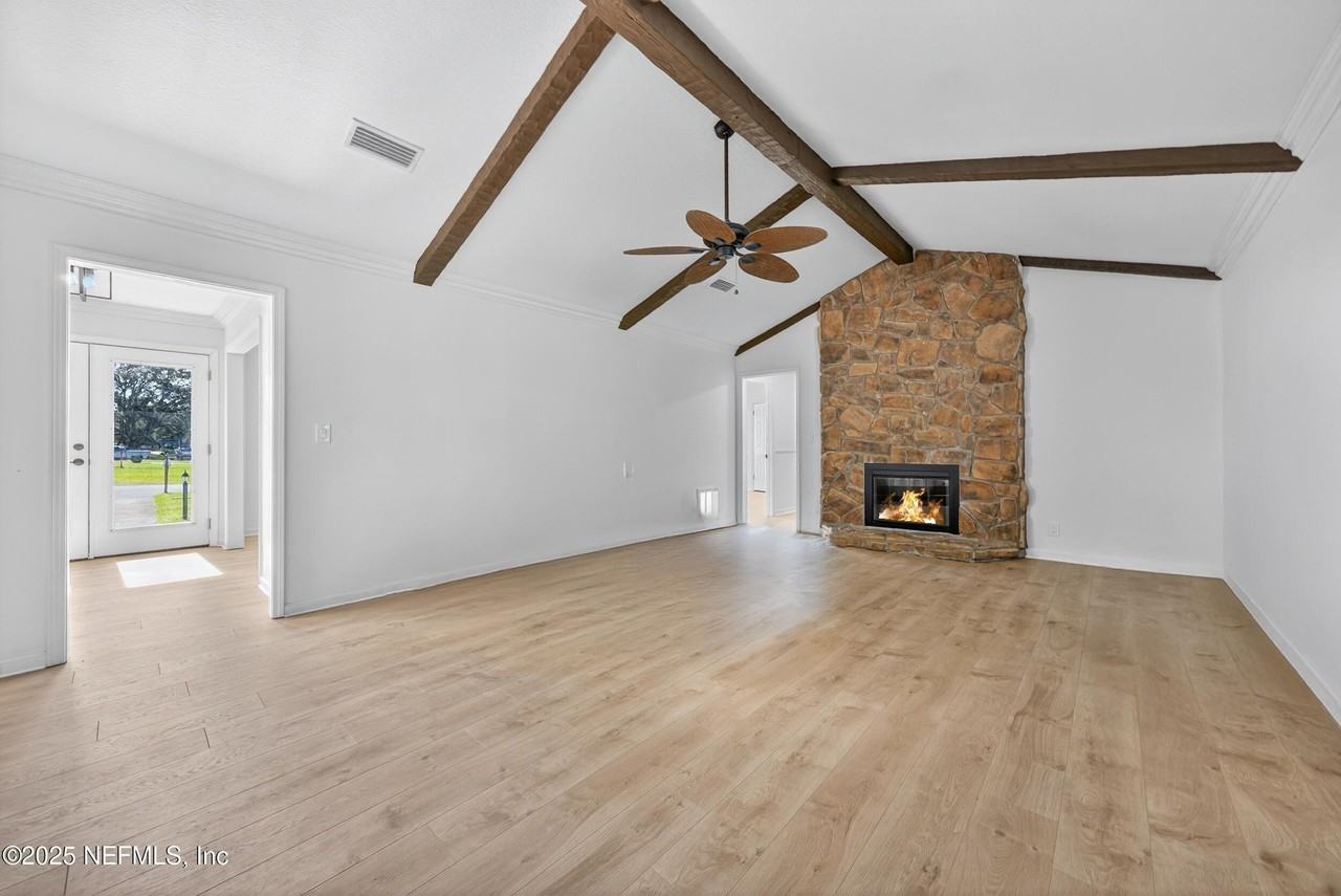 6201 Grayling Dr - Photo 7 of 25