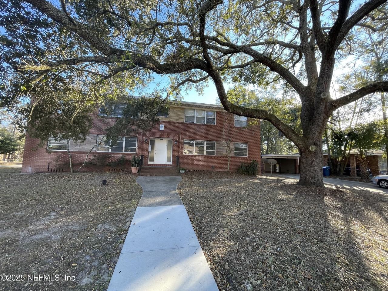 5452 Santa Rosa Way Apt 4 #4