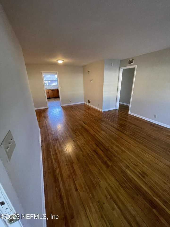 5452 Santa Rosa Way Apt 4 #4 - Photo 2 of 6