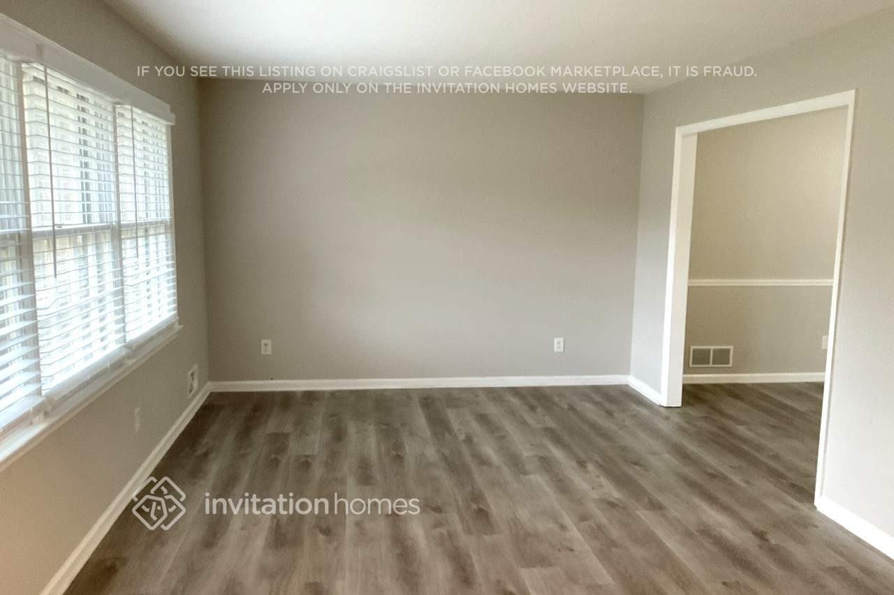 2360 Sandgate Road Southwest - Photo 4 of 18