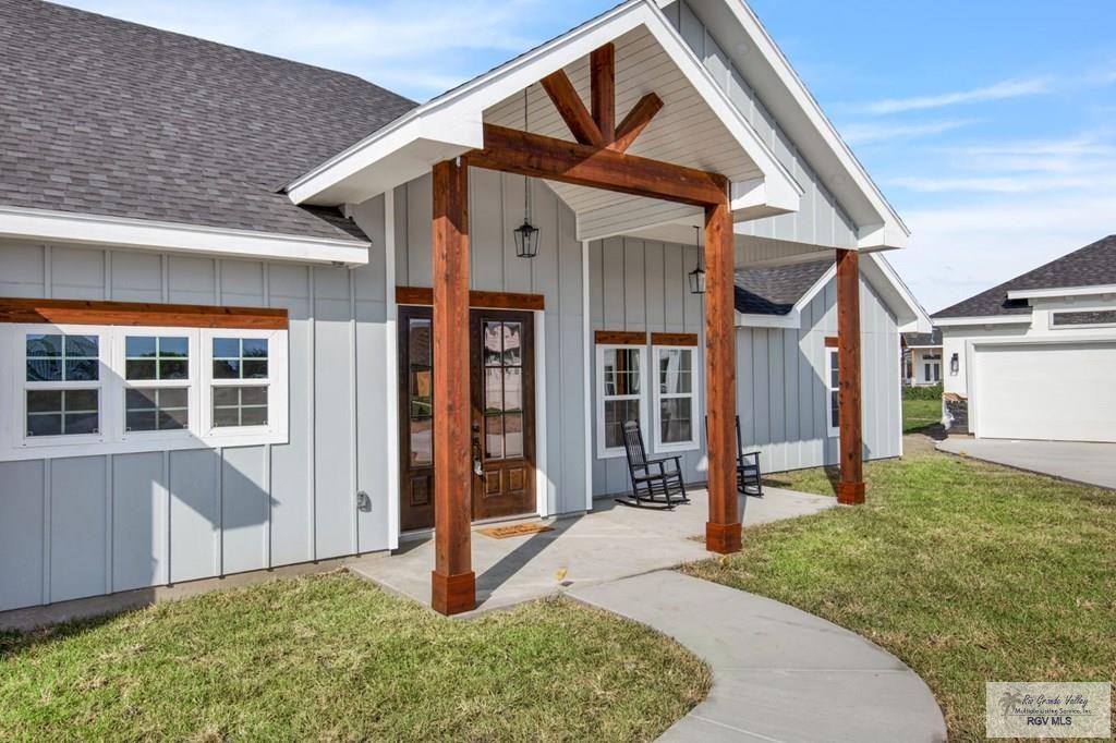 1401 Crystal Cir - Photo 3 of 14