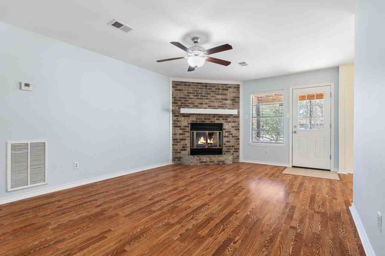 9134 Lakeside Drive Circle - Photo 5 of 22