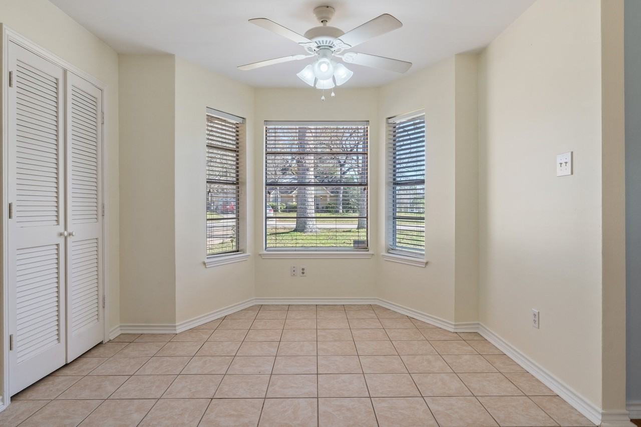 9134 Lakeside Drive Circle - Photo 7 of 22