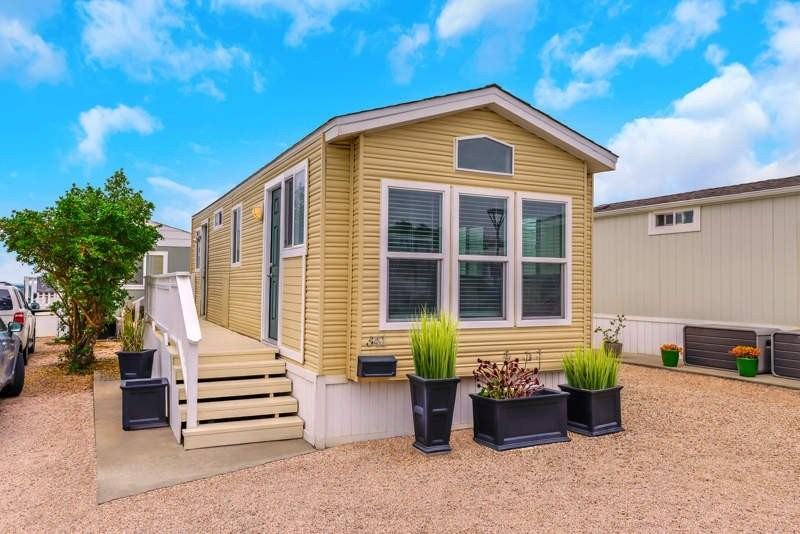 341 3rd Ave #L341 - Photo 2 of 32