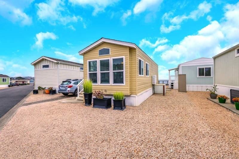 341 3rd Ave #L341 - Photo 3 of 32