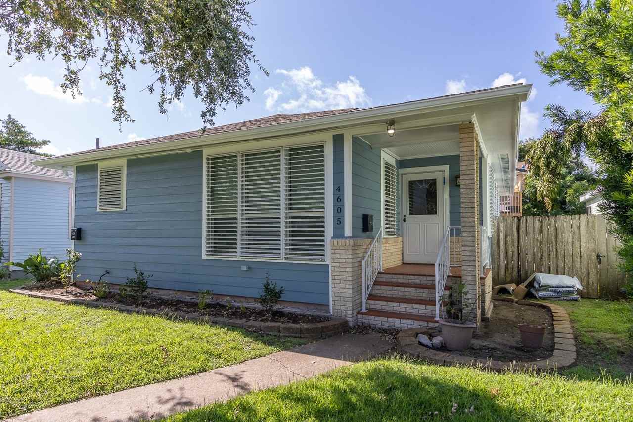 4605 Avenue P - Photo 4 of 26