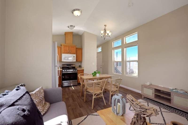 309 3rd Ave #L309 - Photo 3 of 31